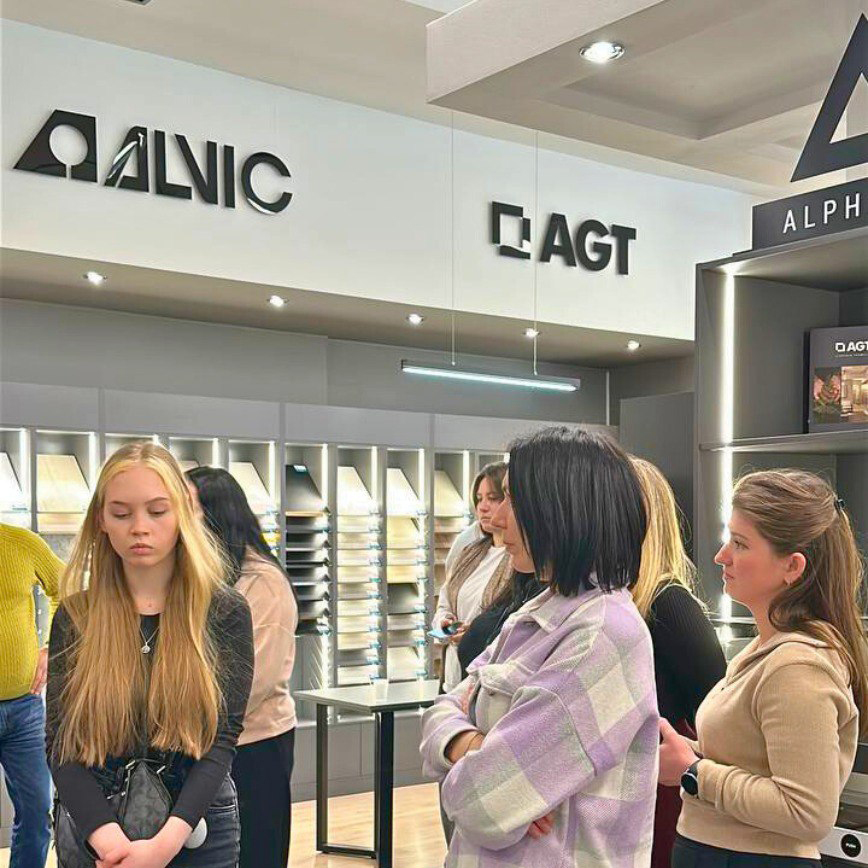 photo_5244915797778437555_y.jpg photo_5244915797778437555_y.jpg